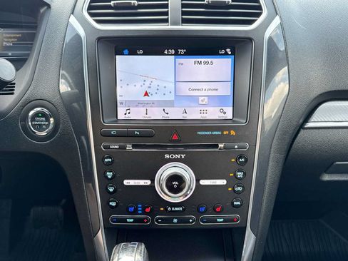 Used 2018 Ford Explorer Sport AWD/4WD image 26