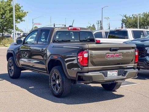 Used 2024 GMC Canyon Elevation w/ Elevation Premium Package RWD image 2