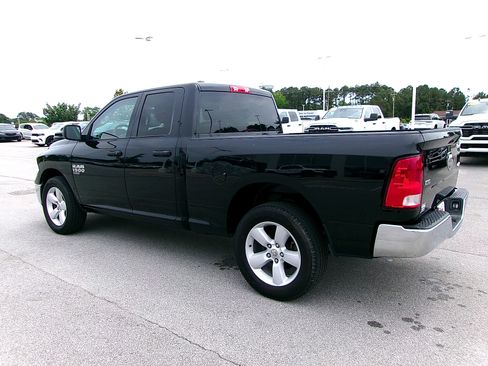 Used 2024 RAM 1500 Classic SLT AWD/4WD image 3
