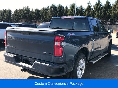 Used 2020 Chevrolet Silverado 1500 Custom w/ Custom Value Package image 3