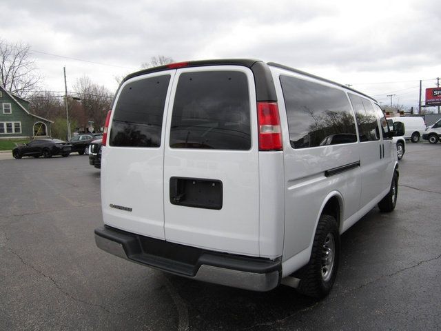 Used 2019 Chevrolet Express 3500 LT w/ LT Preferred Equipment Group RWD image 4