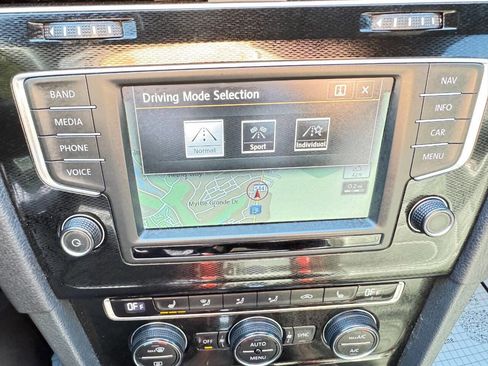 Used 2016 Volkswagen GTI Autobahn w/ Lighting Package (SEL) image 23