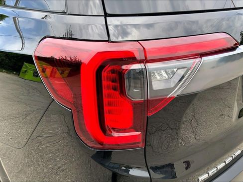 Used 2023 GMC Acadia AT4 w/ Technology Package AWD/4WD image 29