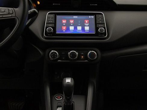 New 2025 Nissan Kicks Play S image 23