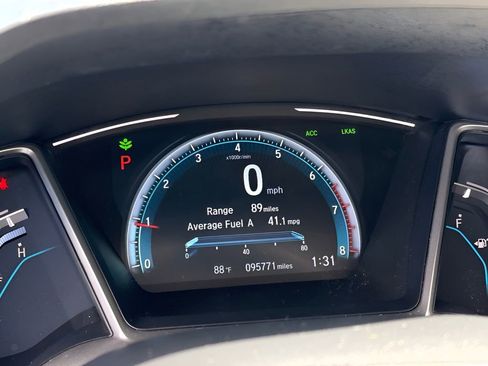 Used 2017 Honda Civic Touring image 21