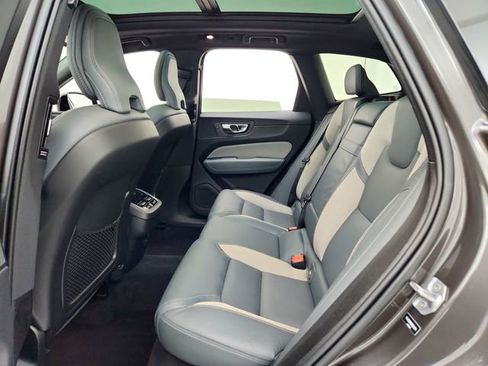 Used 2022 Volvo XC60 B6 R-Design w/ Advanced Package image 26