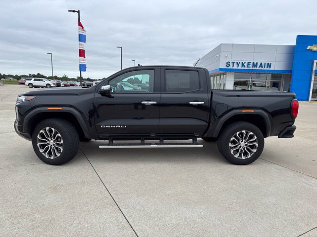 Used 2024 GMC Canyon Denali AWD/4WD image 3