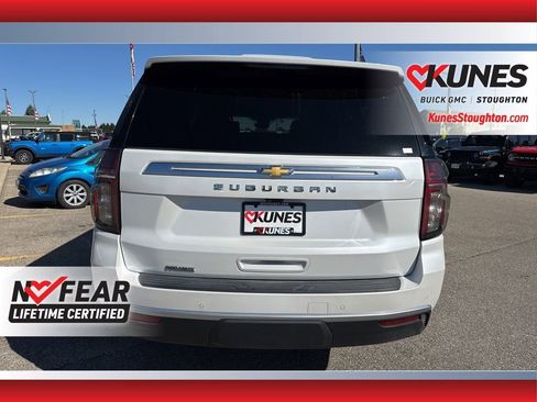Used 2024 Chevrolet Suburban High Country image 10