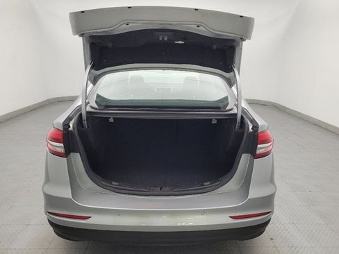Used 2020 Ford Fusion SE FWD image 29
