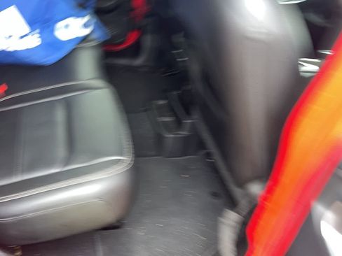 Used 2018 Jeep Wrangler Unlimited Sahara AWD/4WD image 15