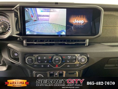 New 2026 Jeep Gladiator Willys AWD/4WD image 23