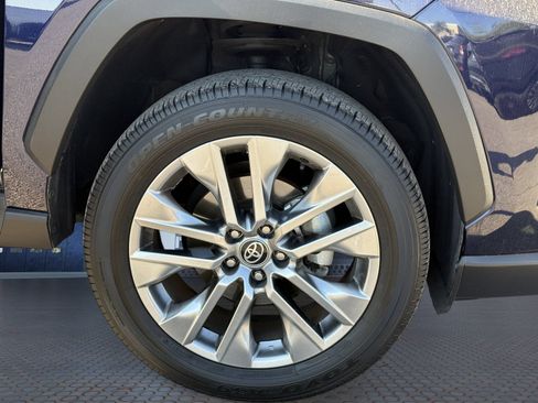 Used 2023 Toyota RAV4 XLE Premium FWD image 10