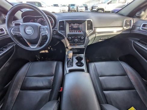 Used 2018 Jeep Grand Cherokee Limited image 12