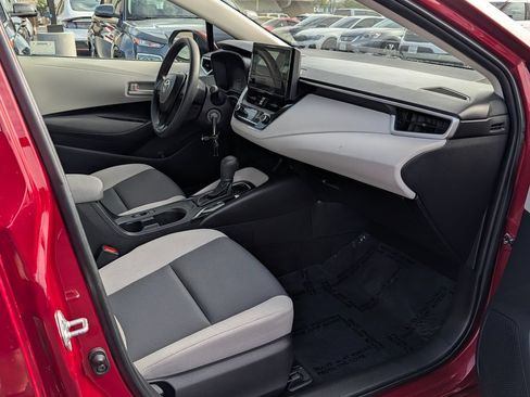 Used 2023 Toyota Corolla LE FWD image 9