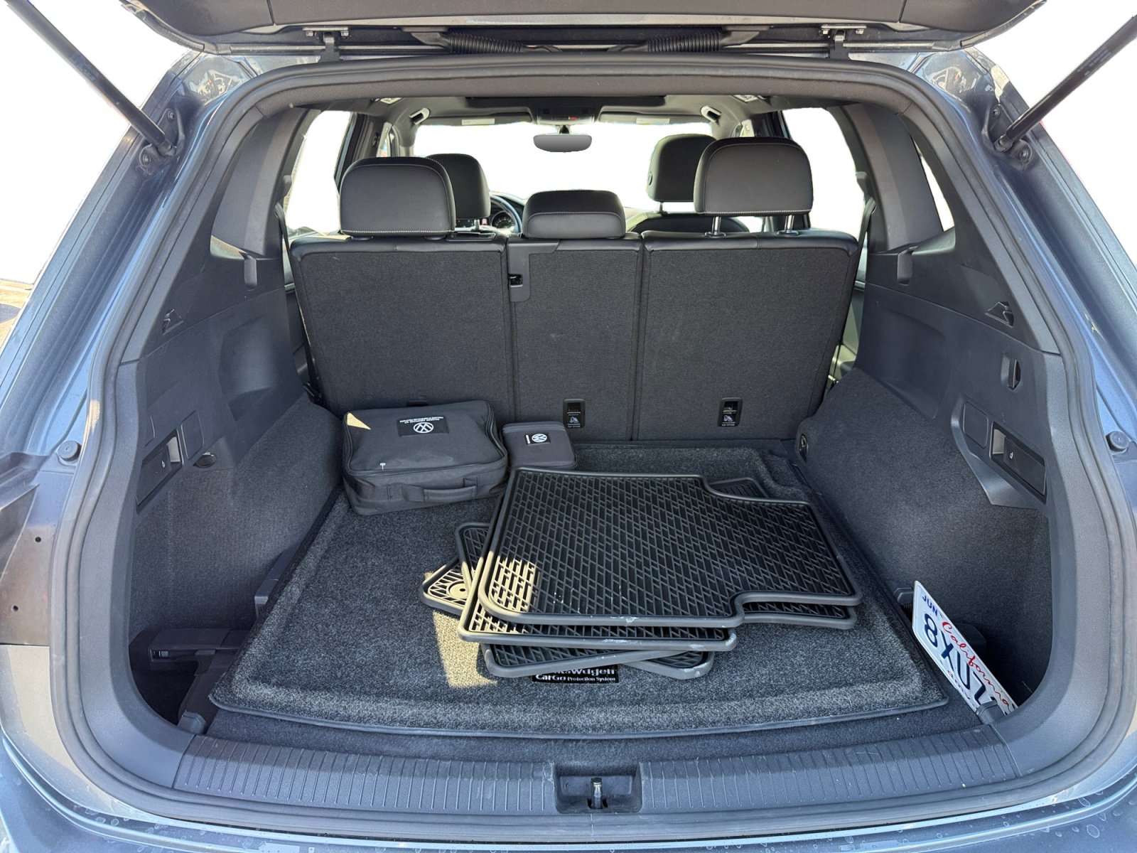 Used 2021 Volkswagen Tiguan SE R-Line AWD/4WD image 17