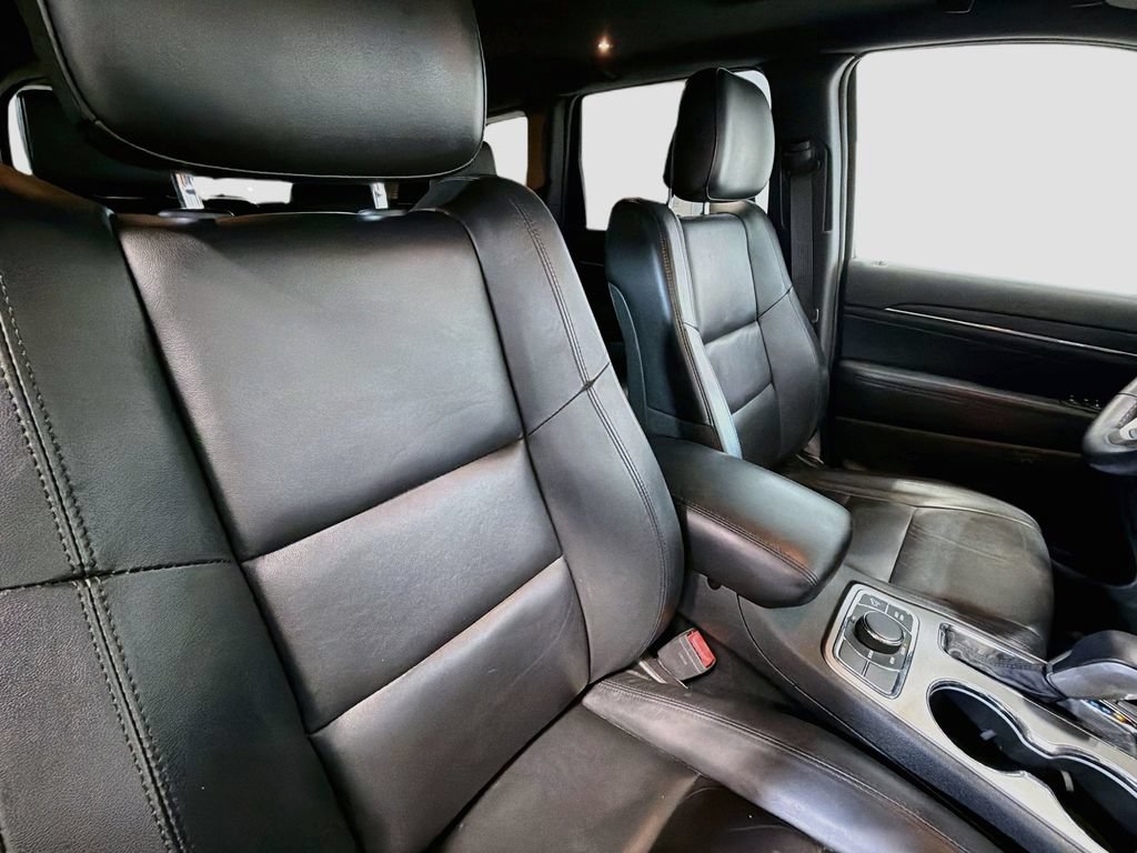 Used 2020 Jeep Grand Cherokee Limited AWD/4WD image 29
