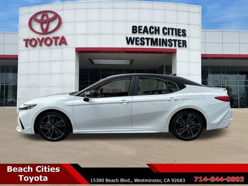 Used 2025 Toyota Camry XSE FWD image 7