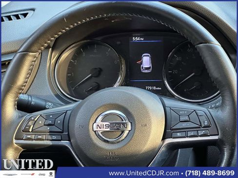 Used 2018 Nissan Rogue SL image 22