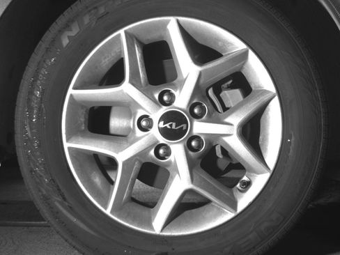 Used 2025 Kia Soul LX w/ LX Technology Package FWD image 20