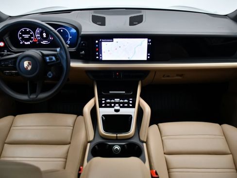 Certified 2025 Porsche Cayenne AWD/4WD image 34