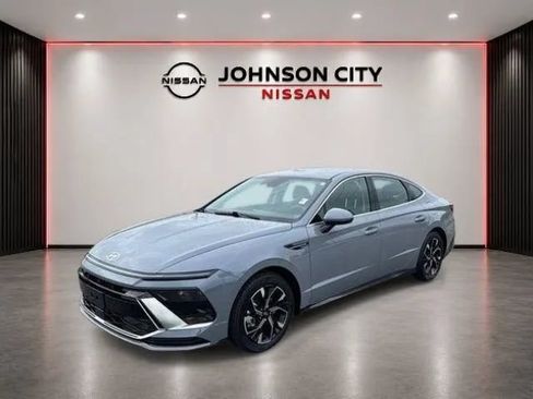 Used 2025 Hyundai Sonata SEL FWD image 9