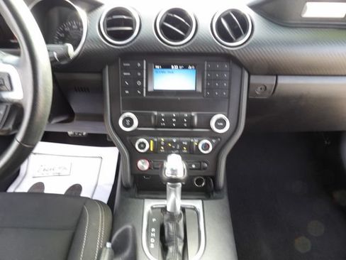 Certified 2021 Ford Mustang Coupe RWD image 18