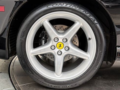 Used 1998 Ferrari 550 Maranello Coupe RWD image 30