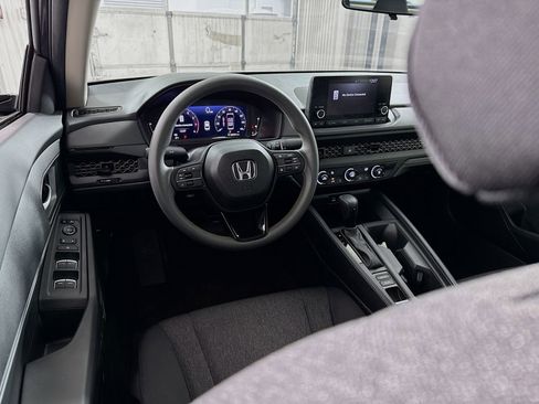Used 2025 Honda Accord LX image 18
