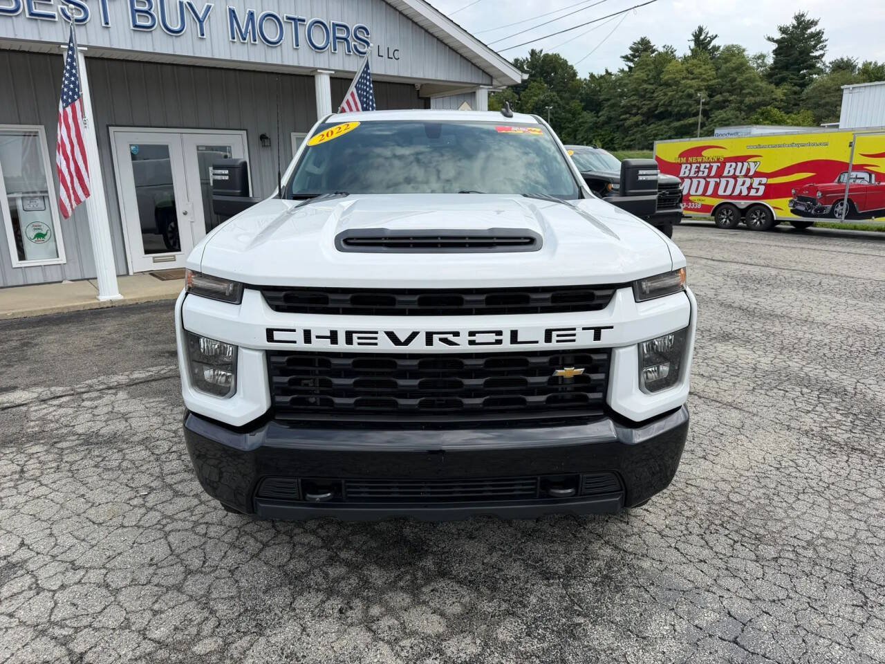 Used 2022 Chevrolet Silverado 2500 Custom w/ Custom Value Package AWD/4WD image 8