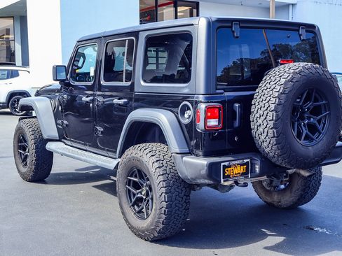 Used 2020 Jeep Wrangler Unlimited Sport image 21