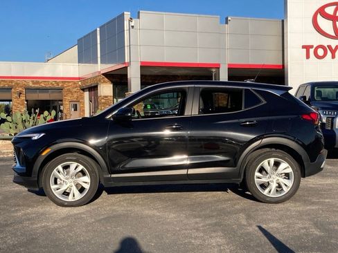 Used 2025 Buick Encore GX Preferred image 6