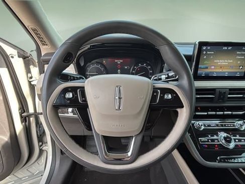 Used 2022 Lincoln Corsair FWD image 11