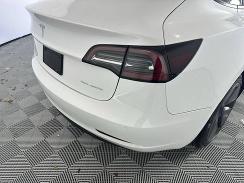 Used 2022 Tesla Model 3 Long Range AWD/4WD image 26