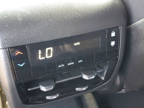 Certified 2024 Jeep Grand Cherokee L Laredo image 16