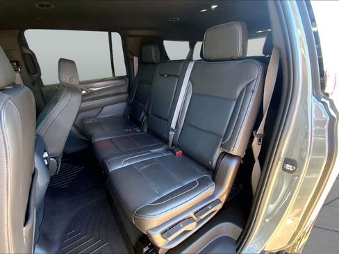 Used 2022 GMC Yukon XL Denali AWD/4WD image 21