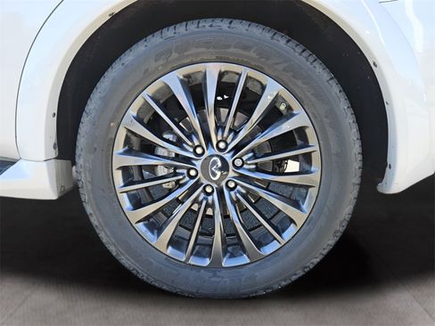 Used 2023 INFINITI QX80 Sensory w/ Cargo Package image 24