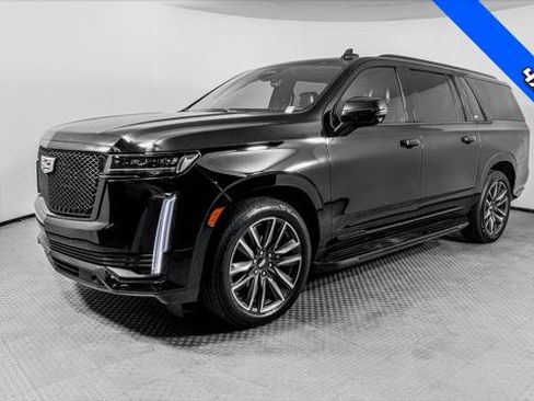 Used 2022 Cadillac Escalade ESV Sport Platinum AWD/4WD image 2