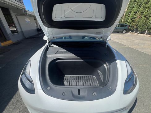 Used 2023 Tesla Model Y AWD image 18