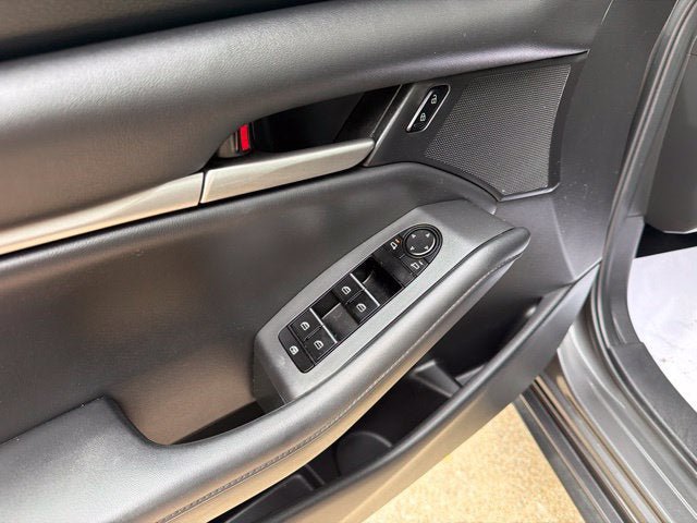 Used 2020 MAZDA MAZDA3 Sedan w/ Select Package FWD image 9