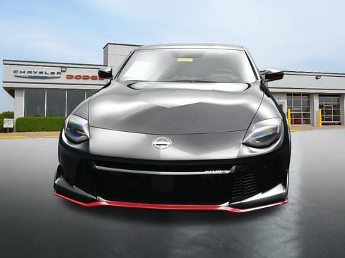 Used 2024 Nissan Z NISMO w/ Floor Mat Package RWD image 8