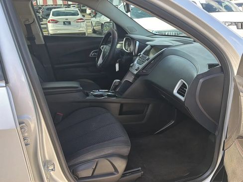Used 2015 Chevrolet Equinox LT FWD image 17