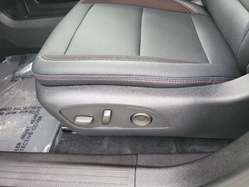 New 2025 Chevrolet Equinox EV RS image 23