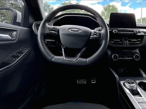 Used 2023 Ford Escape ST-Line Select AWD/4WD image 8
