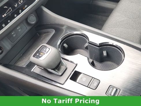 Used 2024 Nissan Rogue SV FWD image 19