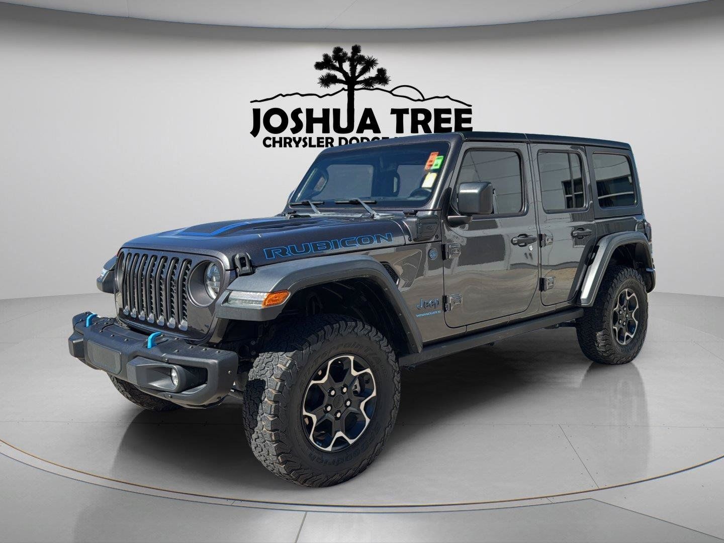 Used 2023 Jeep Wrangler Unlimited Rubicon 4xe w/ Steel Bumper Group AWD/4WD image 3