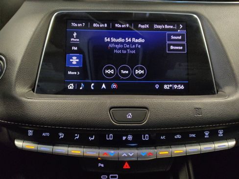 Used 2019 Cadillac XT4 Luxury FWD image 25
