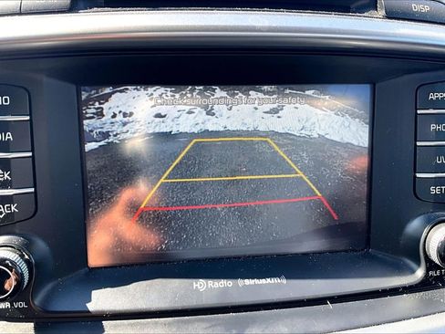 Used 2018 Kia Sorento LX image 17