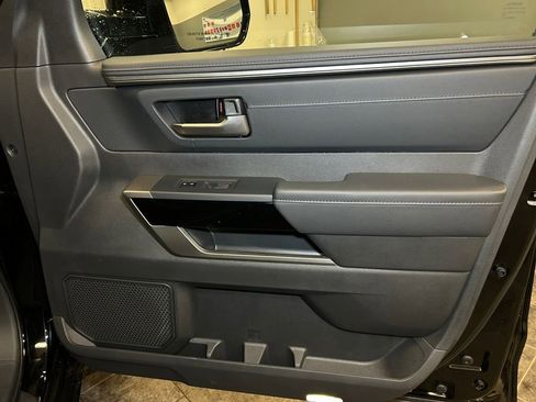 Used 2025 Toyota Tundra Limited image 16