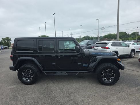 Used 2021 Jeep Wrangler Unlimited Rubicon 4xe w/ Cold Weather Group AWD/4WD image 3
