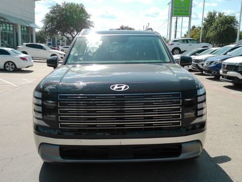 Used 2026 Hyundai Palisade SEL FWD image 3